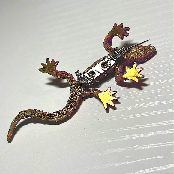 🦎 Handcrafted Rare Vintage Gecko Pin 🦎 - Picture 2 of 5